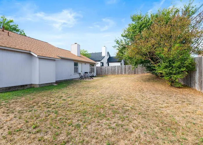 Spacious Family In W Private Yard * Round Rock